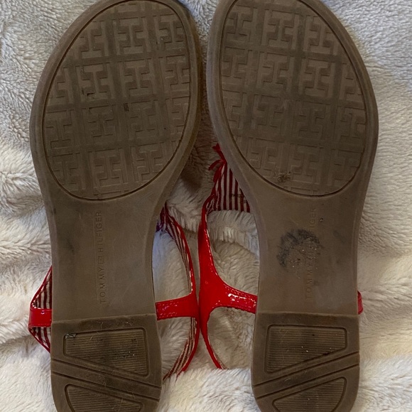 Tommy Hilfiger Red Flat T-Strap Toe-Post Sandals with Tassels Size 7.5 VGC - Picture 10 of 10